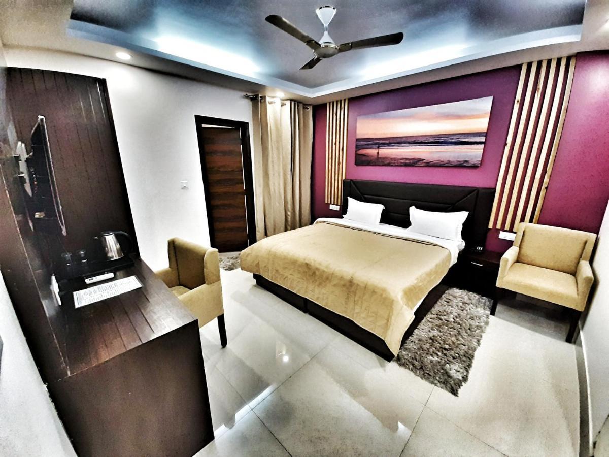 Hotel Aerocity Purple Orchid New Delhi Ngoại thất bức ảnh
