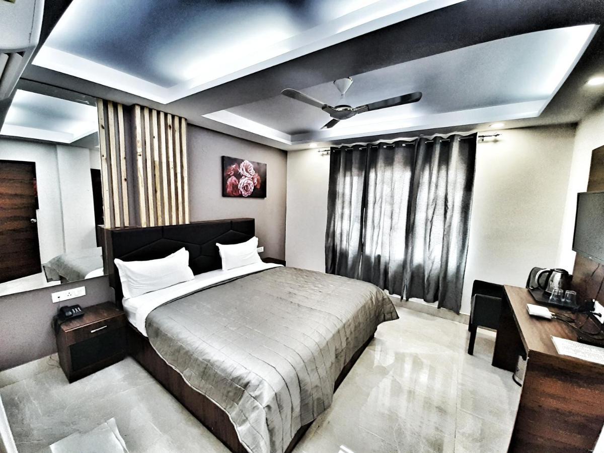 Hotel Aerocity Purple Orchid New Delhi Ngoại thất bức ảnh