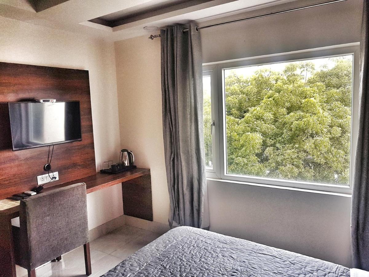 Hotel Aerocity Purple Orchid New Delhi Ngoại thất bức ảnh